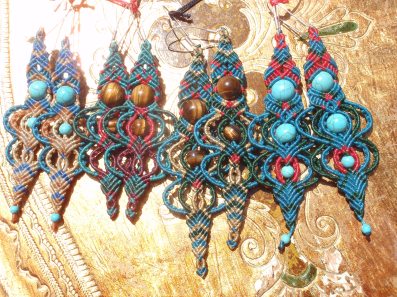Macramé earrings with semi-precious beads