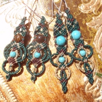 Macramé earrings with semi-precious beads